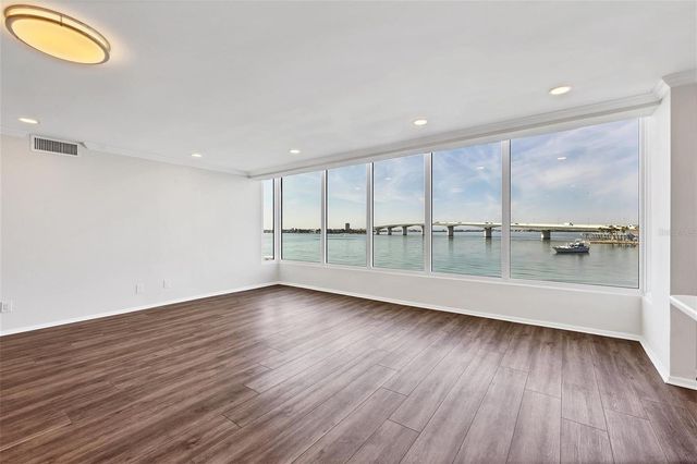 226 GOLDEN GATE POINT 32, Sarasota, FL 34236