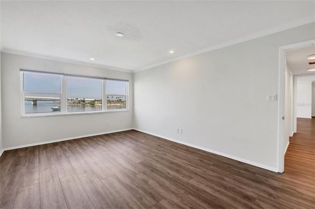 226 GOLDEN GATE POINT 32, Sarasota, FL 34236