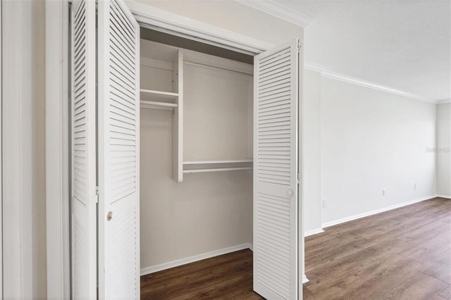 226 GOLDEN GATE POINT 32, Sarasota, FL 34236