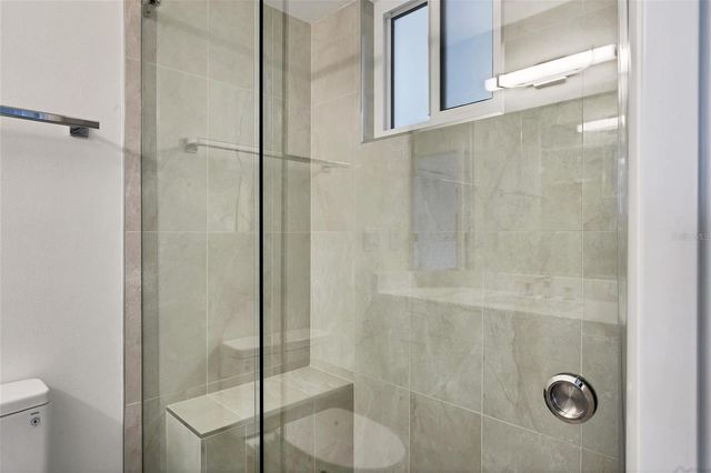 226 GOLDEN GATE POINT 32, Sarasota, FL 34236