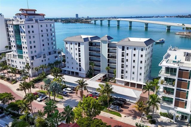 226 GOLDEN GATE POINT 32, Sarasota, FL 34236