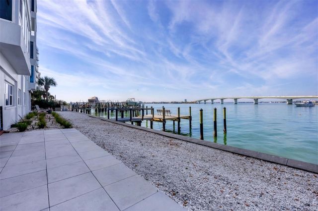 226 GOLDEN GATE POINT 32, Sarasota, FL 34236