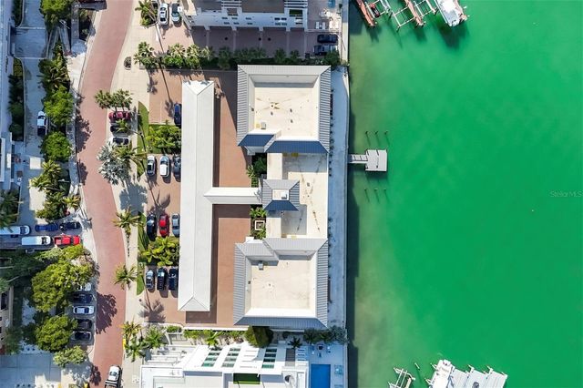 226 GOLDEN GATE POINT 32, Sarasota, FL 34236