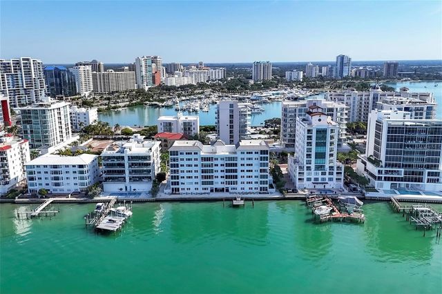 226 GOLDEN GATE POINT 32, Sarasota, FL 34236