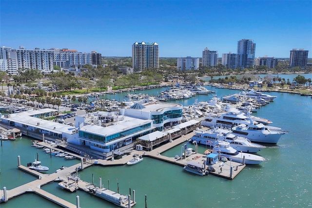 226 GOLDEN GATE POINT 32, Sarasota, FL 34236