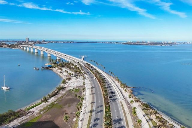 226 GOLDEN GATE POINT 32, Sarasota, FL 34236