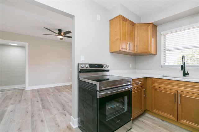 2600 52ND AVENUE N A, St Petersburg, FL 33714