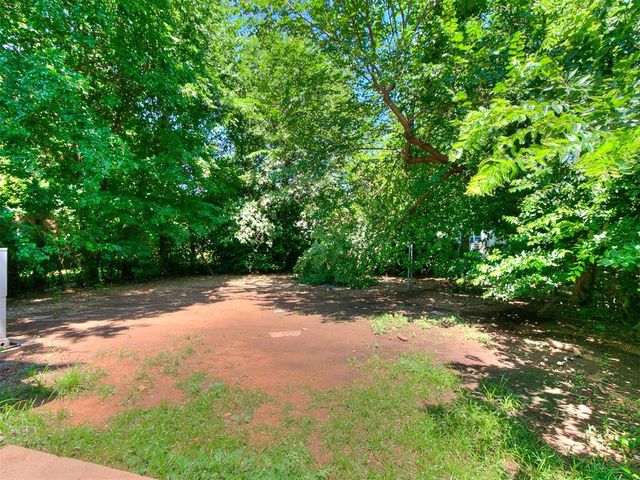 1137 Carverdale Drive, Oklahoma City, OK 73117