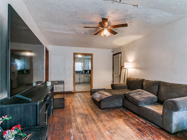 1137 Carverdale Drive, Oklahoma City, OK 73117