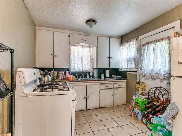 1137 Carverdale Drive, Oklahoma City, OK 73117