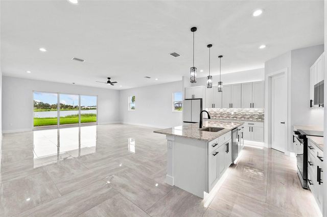 9225 RAES CREEK PLACE, Palmetto, FL 34221
