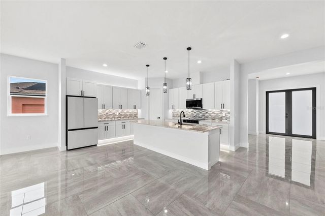 9225 RAES CREEK PLACE, Palmetto, FL 34221