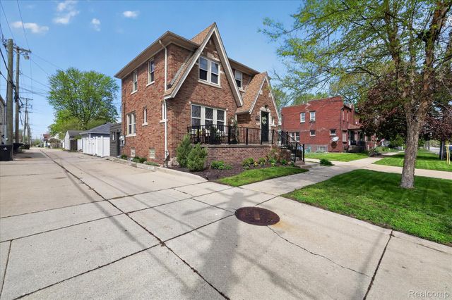 2826 3rd Street, Wyandotte, MI 48192