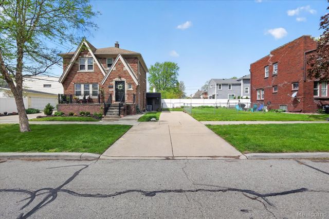 2826 3rd Street, Wyandotte, MI 48192