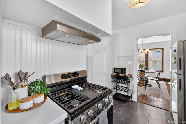 2826 3rd Street, Wyandotte, MI 48192