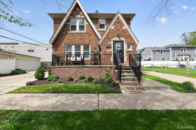 2826 3rd Street, Wyandotte, MI 48192