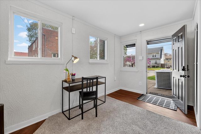 2826 3rd Street, Wyandotte, MI 48192