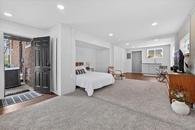 2826 3rd Street, Wyandotte, MI 48192