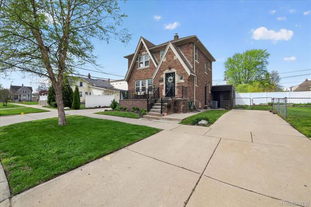 2826 3rd Street, Wyandotte, MI 48192