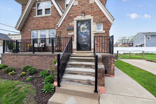 2826 3rd Street, Wyandotte, MI 48192