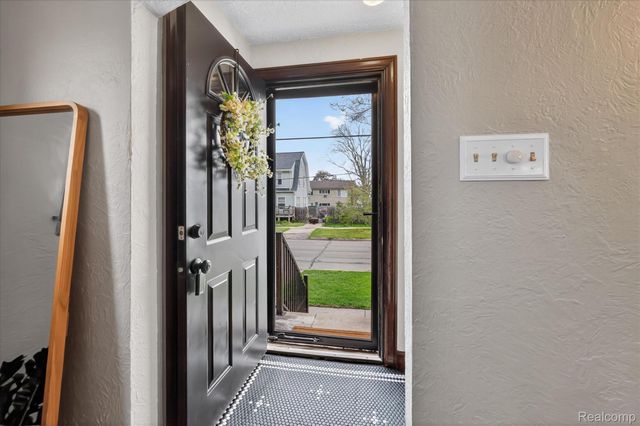 2826 3rd Street, Wyandotte, MI 48192