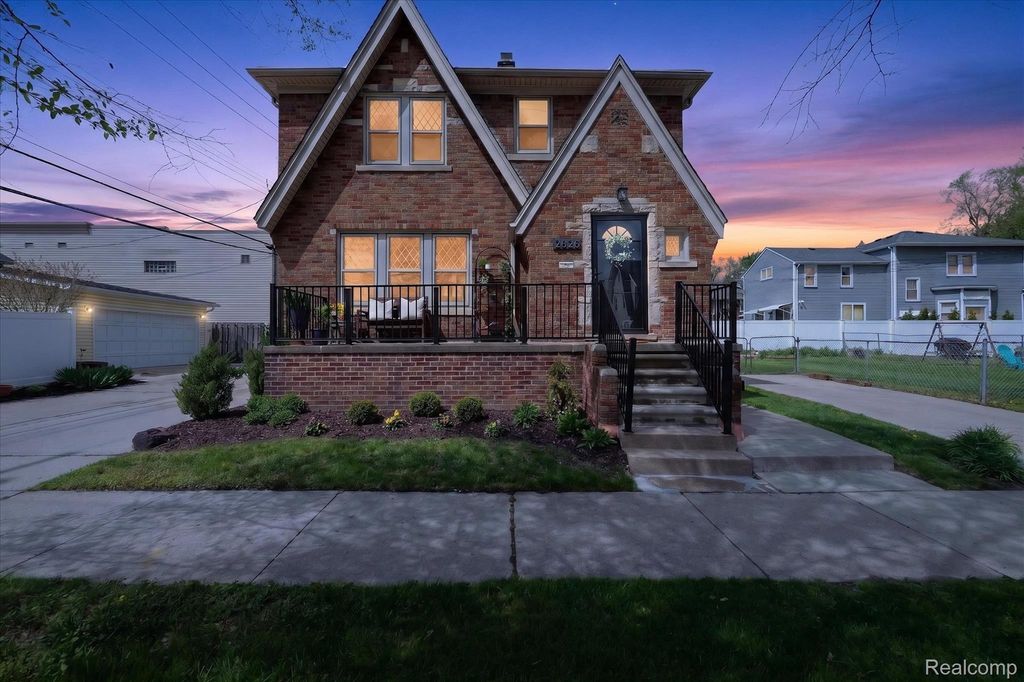 2826 3rd Street, Wyandotte, MI 48192