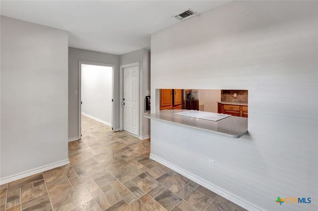 225 Kirkwall Street, Victoria, TX 77904