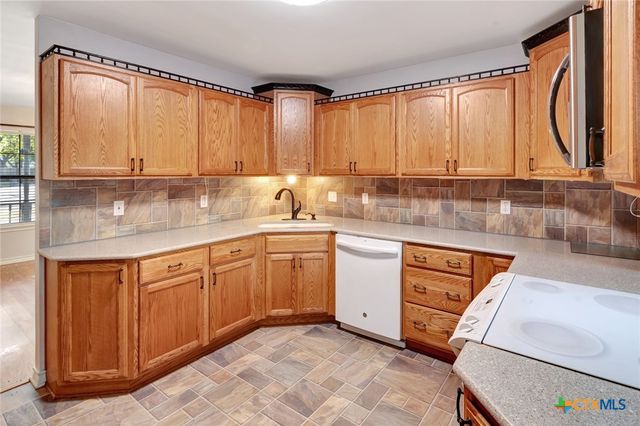 225 Kirkwall Street, Victoria, TX 77904