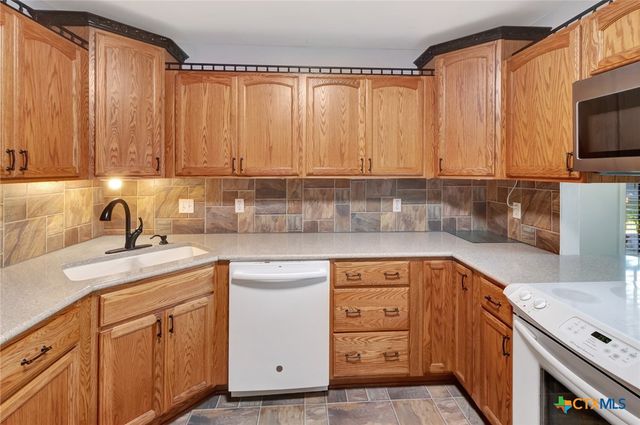 225 Kirkwall Street, Victoria, TX 77904