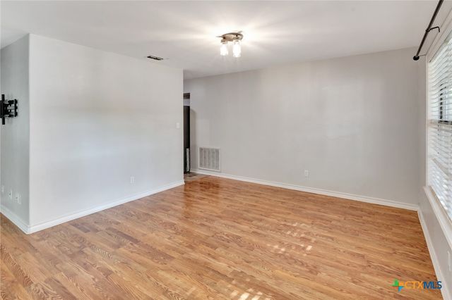 225 Kirkwall Street, Victoria, TX 77904