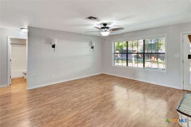 225 Kirkwall Street, Victoria, TX 77904