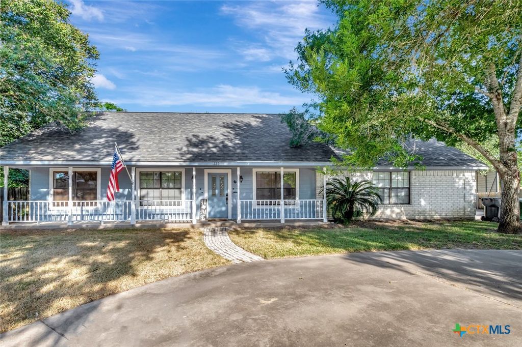 225 Kirkwall Street, Victoria, TX 77904