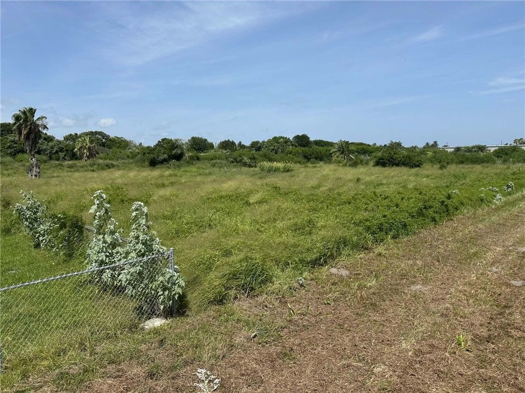 Lot 17 S Rife, Aransas Pass, TX 78336 — exterior