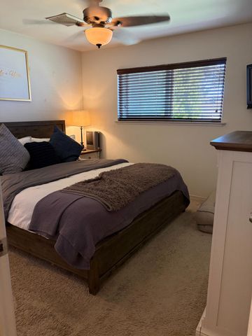 168 W Indianapolis Avenue, Clovis, CA 93612