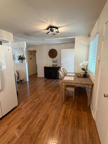 168 W Indianapolis Avenue, Clovis, CA 93612