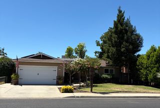 168 W Indianapolis Avenue, Clovis, CA 93612
