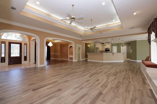 16001 Kevindale Court, Houston, TX 77040