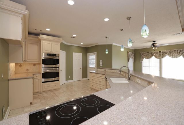 16001 Kevindale Court, Houston, TX 77040