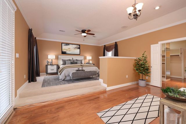 16001 Kevindale Court, Houston, TX 77040