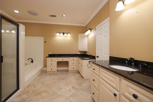 16001 Kevindale Court, Houston, TX 77040