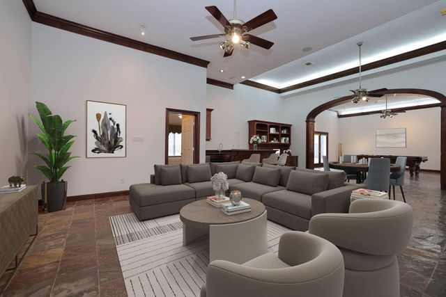 16001 Kevindale Court, Houston, TX 77040