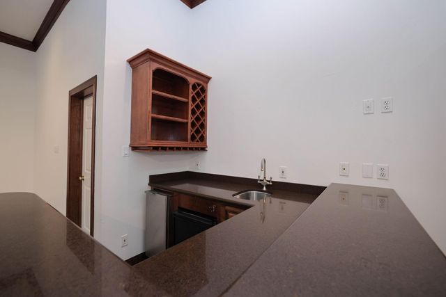 16001 Kevindale Court, Houston, TX 77040