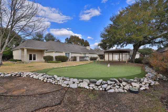 16001 Kevindale Court, Houston, TX 77040