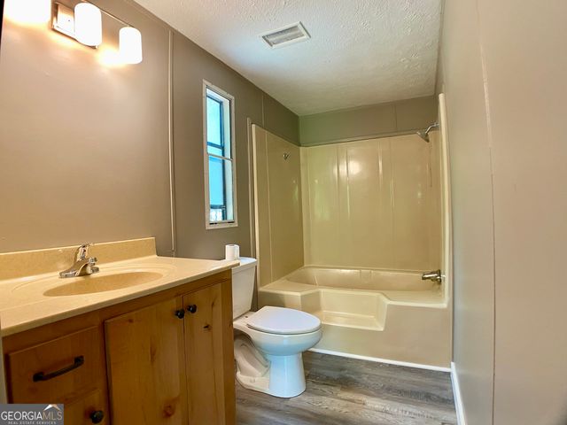 61 Berry Patch Lane, Cleveland, GA 30528