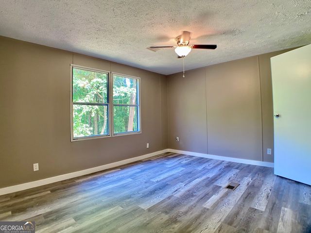 61 Berry Patch Lane, Cleveland, GA 30528