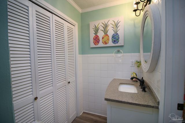 1200 Shoreline Dr 403, Gulf Breeze, FL 32561