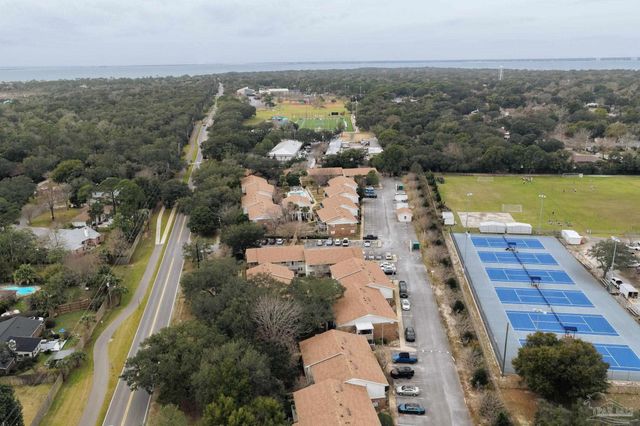 1200 Shoreline Dr 403, Gulf Breeze, FL 32561