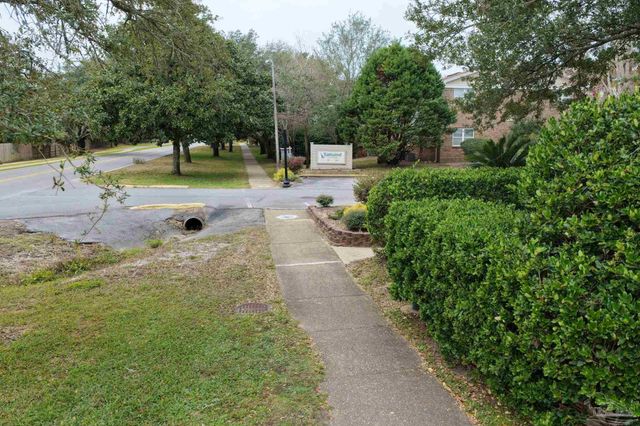 1200 Shoreline Dr 403, Gulf Breeze, FL 32561