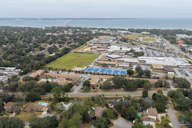 1200 Shoreline Dr 403, Gulf Breeze, FL 32561