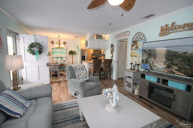 1200 Shoreline Dr 403, Gulf Breeze, FL 32561